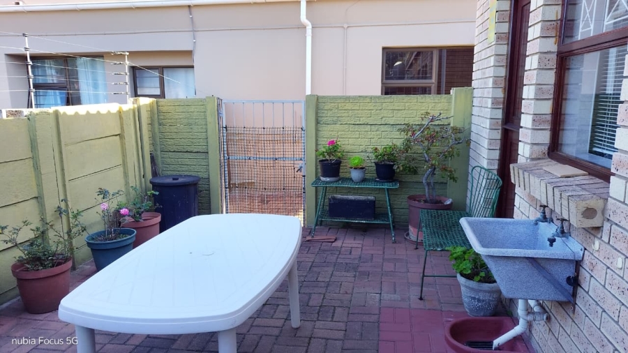 2 Bedroom Property for Sale in Ferreira Town Eastern Cape